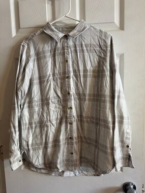 JACHS Girlfriend Light Gray Plaid Button-Down Shirt